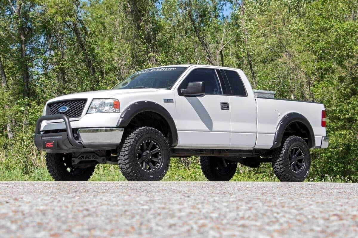 Ford F-150 Suspension Lift Kit - Rough Country - 4 Inch - '04-'08